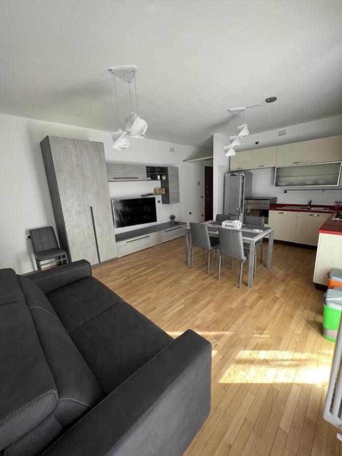 Bicocca Flat B Apartment มิลาน ภายนอก รูปภาพ